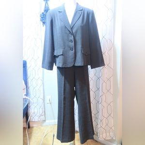 Women's Fashion Bug Petite Pantsuit